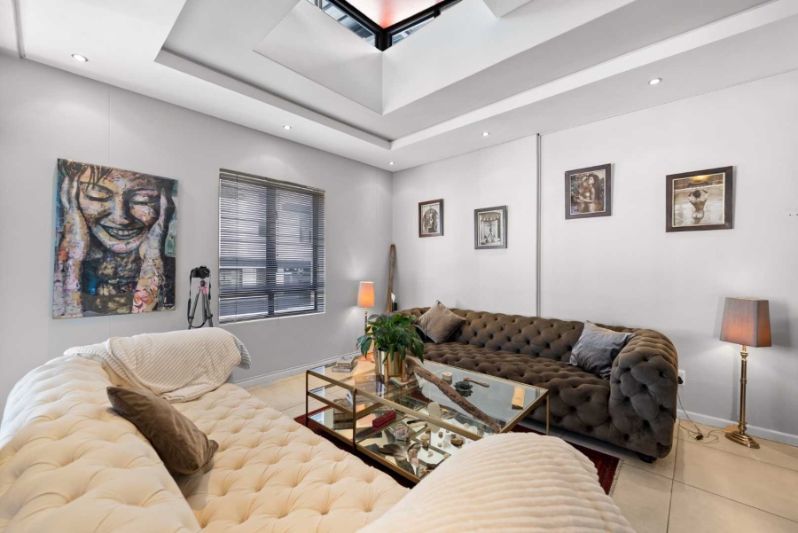 2 Bedroom Property for Sale in Cape Town City Centre Western Cape